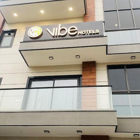 Vibe Hotel Noida Dış mekan fotoğraf