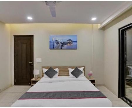 Vibe Hotel Noida Dış mekan fotoğraf