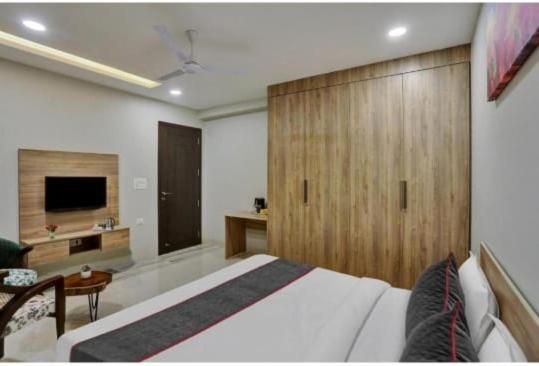 Vibe Hotel Noida Dış mekan fotoğraf