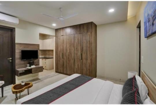 Vibe Hotel Noida Dış mekan fotoğraf