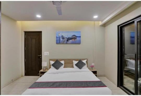 Vibe Hotel Noida Dış mekan fotoğraf